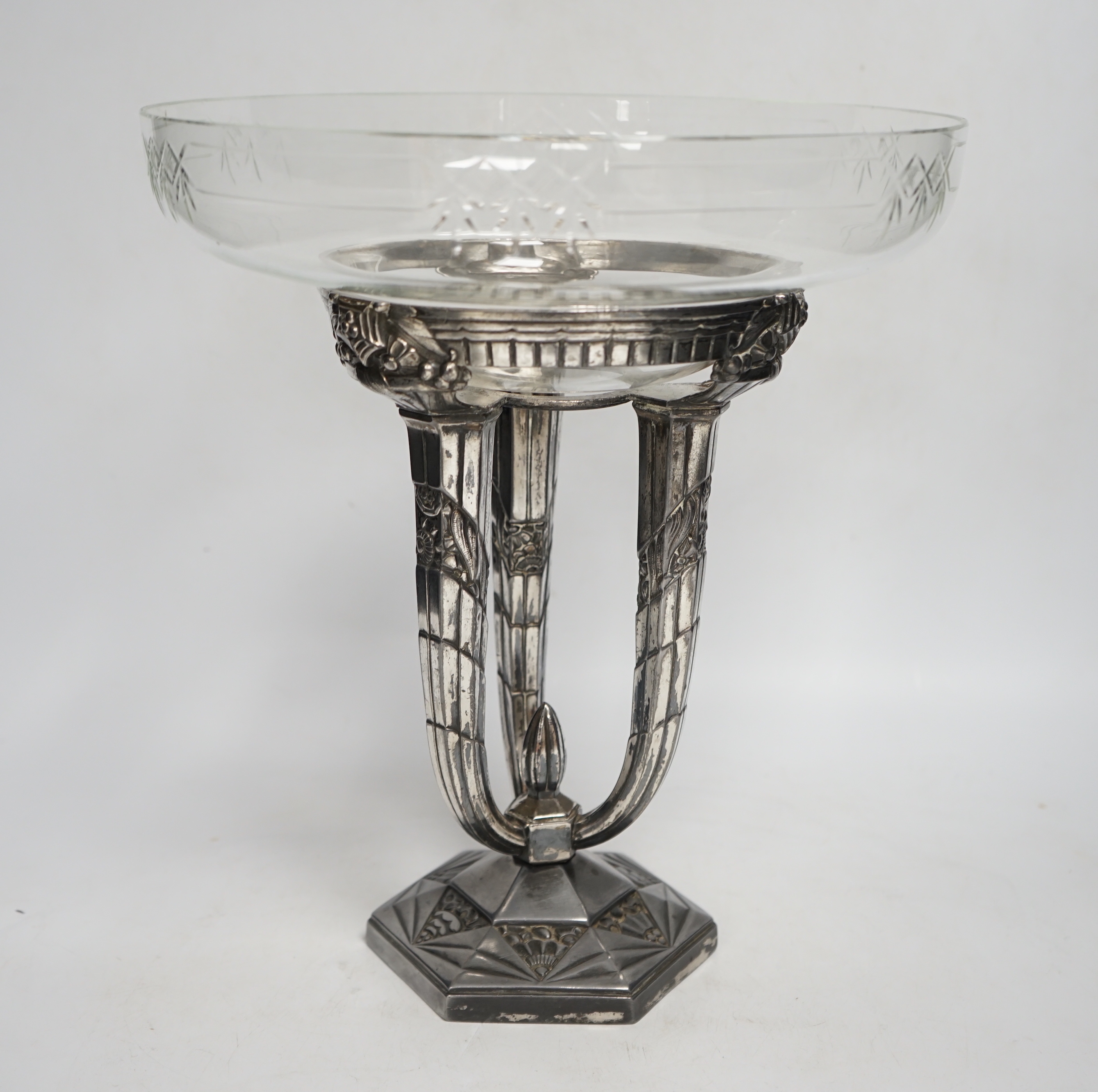 A French Art Deco silvered metal and glass centrepiece, 31cm